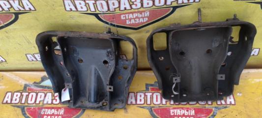 Крепление амортизатора переднее правое MITSUBISHI CANTER 2001