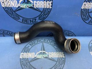 Патрубок интеркулера левый Mercedes-Benz C-Class
