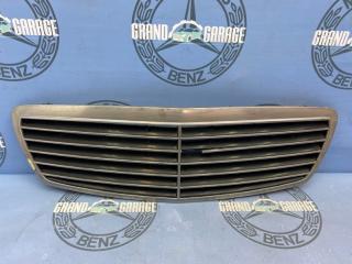 Решетка радиатора Mercedes-Benz E-Class контрактная Решетка радиатора Mercedes-Benz E-Class