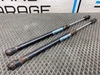 Амортизаторы багажника задние Jeep Grand Cherokee 3 2005