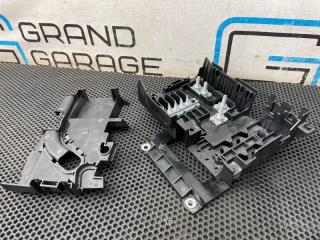 Крышка блока предохранителей Audi Q7 контрактная Крышка блока предохранителей Audi Q7