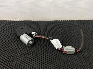 Моторчик люка Land Rover Freelander 2009