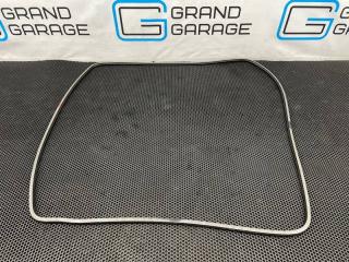 Уплотнитель люка передний Mercedes-Benz R-Class 2007 контрактная Уплотнитель люка передний Mercedes-Benz R-Class 2007