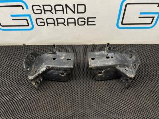 Кронштейн передний Land Rover Range Rover Sport 2006