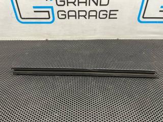 Уплотнитель стекла передний правый BMW 3-Series 2012