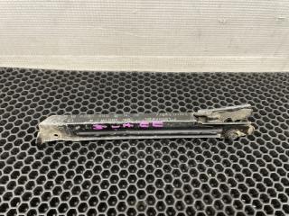 Направляющая бампера передняя правая Mercedes-Benz C-Class 2004 контрактная Направляющая бампера передняя правая Mercedes-Benz C-Class 2004