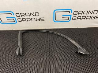 Уплотнитель стекла задний левый Mercedes-Benz CLS-Class 2009