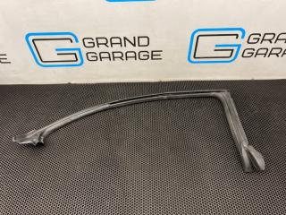 Уплотнитель стекла задний правый Mercedes-Benz CLS-Class 2009