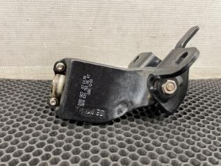 Петля двери задняя левая Mercedes-Benz V-Class W639 272.978 3.5 Петля двери задняя левая Mercedes-Benz V-Class W639 272.978 3.5