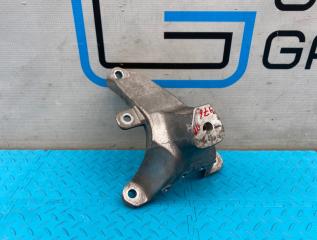 Кронштейн двигателя правый Audi A6 2011