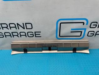 Накладка багажника Porsche Panamera 2010