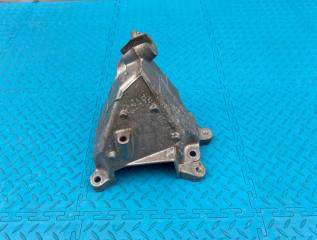 Кронштейн двигателя левый Mercedes-Benz E-Class 2013