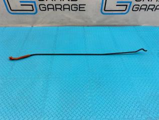 Упор капота Volkswagen Scirocco 2009 контрактная Упор капота Volkswagen Scirocco 2009