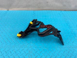 Кронштейн крыла передний левый BMW 7-Series 2012