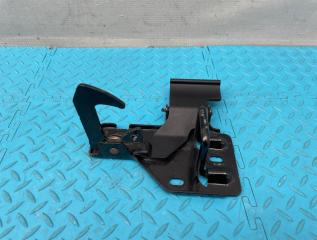 Крюк капота Volkswagen Touareg 2008