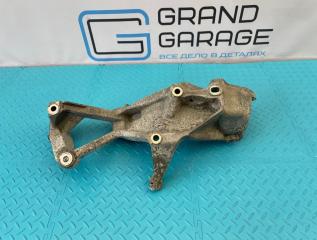 Кронштейн двигателя Volkswagen Touareg 2012