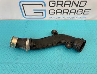 Патрубок интеркулера Audi Q3 2012