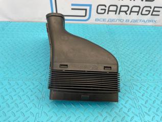 Воздухозаборник Mercedes-Benz E-Class 2012