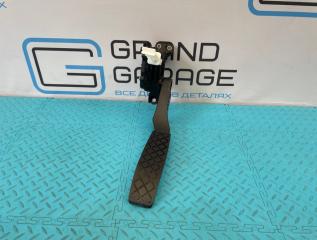 Педаль газа Volkswagen Touareg 2012