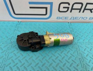 Моторчик сидения передний правый Volvo XC70 2009