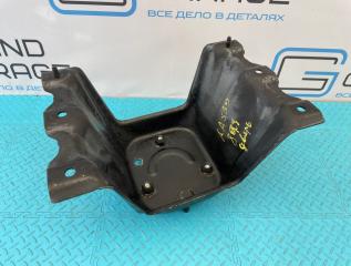 Кронштейн запаски Mitsubishi Pajero 2010