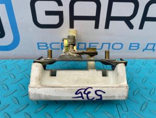 Ручка багажника Mitsubishi Pajero 2004