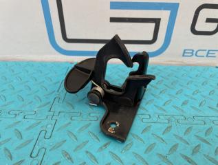 Крюк капота Mercedes-Benz GL-Class 2011