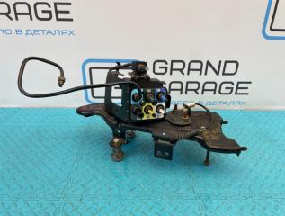 Блок клапанов пневмоподвески Jeep Grand Cherokee 2013