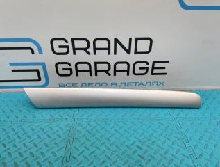 Накладка декоративная передняя правая Volkswagen Sharan 2012