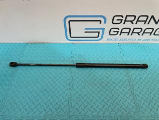 Амортизатор багажника Volvo V40 2013 контрактная Амортизатор багажника Volvo V40 2013