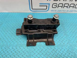 Кронштейн запаски Mitsubishi Pajero 2010