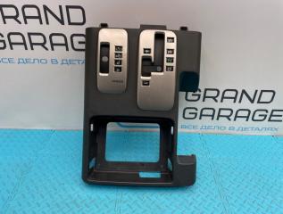 Накладка салона Mitsubishi Pajero 2004