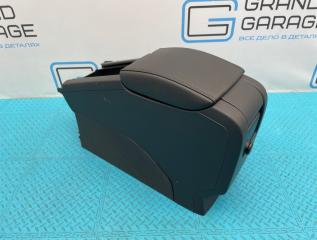 Подлокотник передний Volvo V60 2011