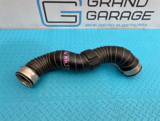 Патрубок интеркулера правый Mercedes-Benz C-Class 2005