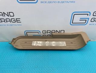 Накладка порога передняя правая Mercedes-Benz V-Class 2005