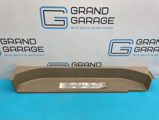 Накладка порога задняя правая Mercedes-Benz V-Class 2005