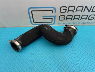 Патрубок интеркулера Audi Q5 2010