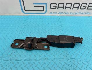 Доводчик багажника Audi Q5 2010