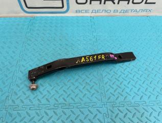 Кронштейн радиатора передний правый Audi Q5 2010