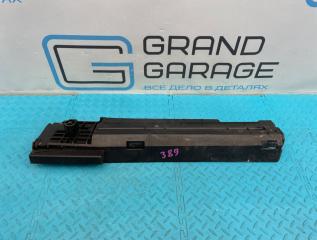 Запчасть кронштейн радиатора правый BMW 3-Series 2012