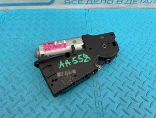 Моторчик люка Volkswagen Touareg 2008