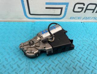 Моторчик люка Porsche Cayenne 2008