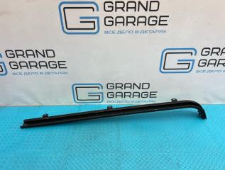 Направляющая сдвижной двери правый Mercedes-Benz V-Class 2016