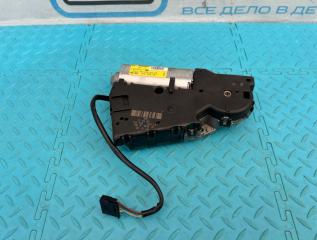 Моторчик люка Volkswagen Touareg 2006