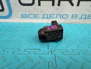 Фото запчасти датчик парктроника Volkswagen Touareg 2006 контрактная запчасть Запчасть датчик парктроника Volkswagen Touareg 2006