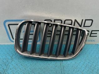 Решетка радиатора левая BMW X3 2007