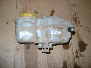 Фото запчасти бачок главного тормозного цилиндра Volkswagen Polo 5 Б/У запчасть Запчасть бачок главного тормозного цилиндра Volkswagen Polo 5