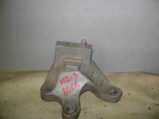 Кронштейн КПП левый Mazda 3