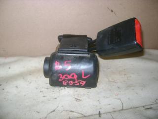 Ремень безопасности Volkswagen Passat