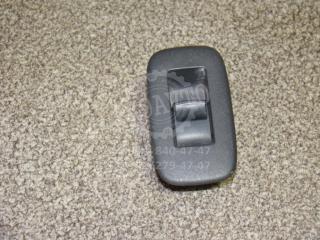 Фото запчасти кнопка стеклоподъемника Toyota Auris 2007 Б/У запчасть Запчасть кнопка стеклоподъемника Toyota Auris 2007